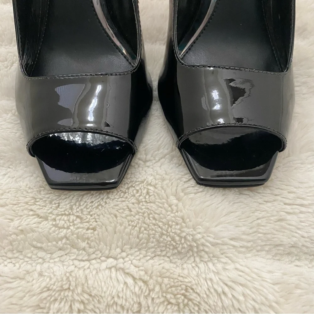 Vince Camuto Black Patent Leather Peep-Toe Heels New Size 8.5